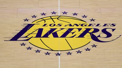 Los Angeles Lakers eye red-hot center as potential trade target ahead of NBA deadline Los Angeles Lakers eye red-hot center as potential trade target ahead of NBA deadline