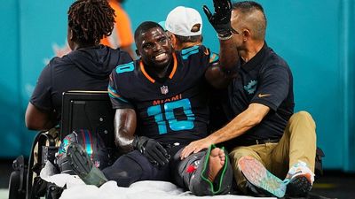Tyreek Hill shuts down rumors of possible Dolphins exit in 2026 SportsTak