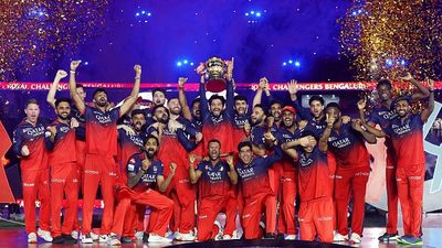 Body blow to Virat Kohli-starrer RCB ahead of IPL 2026, star batter to stay out of action for 4 months after picking serious injury RCB captain Rajat Patidar lifts the IPL 2025 trophy alongside teammates in this frame