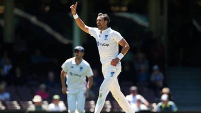 'Hope they stick to their guns...': Mitchell Starc calls on curators to prepare bowler-friendly pitches for The Ashes SportsTak
