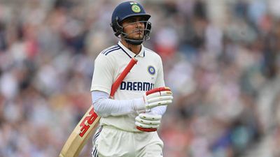 'He needs to work on...': Ravichandran Ashwin's verdict on Shubman Gill's batting approach ahead of South Africa Tests SportsTak