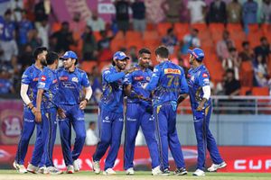 'They need to address their back-up players...': Former IPL winner feels Mumbai Indians should release 2 star pacers ahead of auction SportsTak