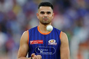 Mumbai Indians to shockingly trade Arjun Tendulkar with LSG? Report makes stunning claim SportsTak