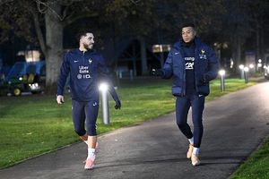 Kylian Mbappe calls Manchester City player 'special', his name is... SportsTak