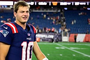 Patriots QB Drake Maye proudly shows off special Celtics' Golden City edition jersey gift SportsTak