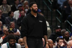Dallas Mavericks injury report: BIG updates on Anthony Davis, Cooper Flagg ahead of clash vs Suns SportsTak