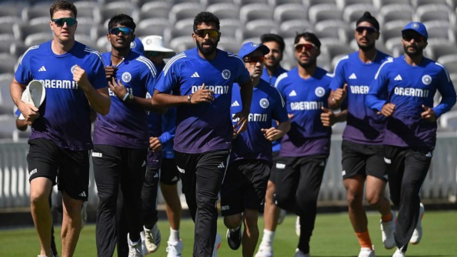 'He is enemy now. He is on the wrong side...': Graeme Smith's big words for India coach, warns SA of this huge threat ahead of 1st Test 'He is enemy now. He is on the wrong side...': Graeme Smith's big words for India coach, warns SA of this huge threat ahead of 1st Test