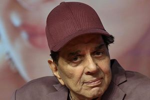 'Some moments are personal and deserve...': BCCI selector urges fans not to share 'sensitive video of legendary actor' Dharmendra SportsTak
