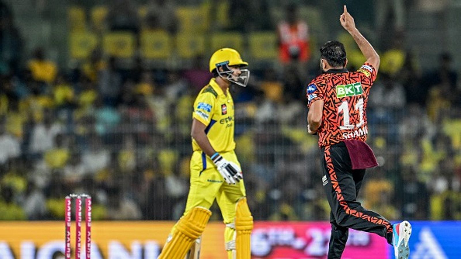 SRH star Mohammed Shami set for possible team switch ahead of IPL 2026 as two franchises explore trade options, here's all you need to know Mohammed Shami (R) celebrates after taking the wicket of Chennai Super Kings' Shaik Rasheed during the Indian Premier League (IPL) Twenty20 cricket match between Chennai Super Kings and Sunrisers Hyderabad