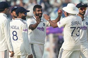 IND vs SA: India take opening-day honours, placed at 37/1 after Bumrah's wizardry floors South Africa for 159 in 1st Test SportsTak