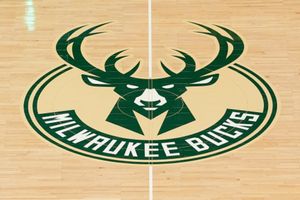 Milwaukee Bucks star speaks out after shock arrest in Texas: "Cares deeply about his..." SportsTak