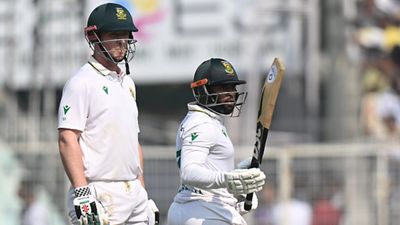 Temba Bavuma's fifty stages South Africa’s fightback, set stiff target of 124 for Gill-less India on deteriorating Kolkata track Simon Harmer, Temba Bavuma