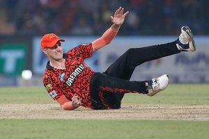Sunrisers Hyderabad confirm 32-year-old star as captain for IPL 2026 after Pat Cummins ruled out of Ashes opener SportsTak