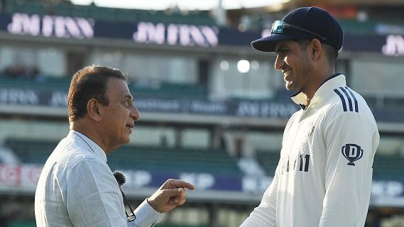 Sunil Gavaskar (L) talks to Shubman Gill of India after the third day of the Sunil Gavaskar (L) talks to Shubman Gill of India after the third day of the