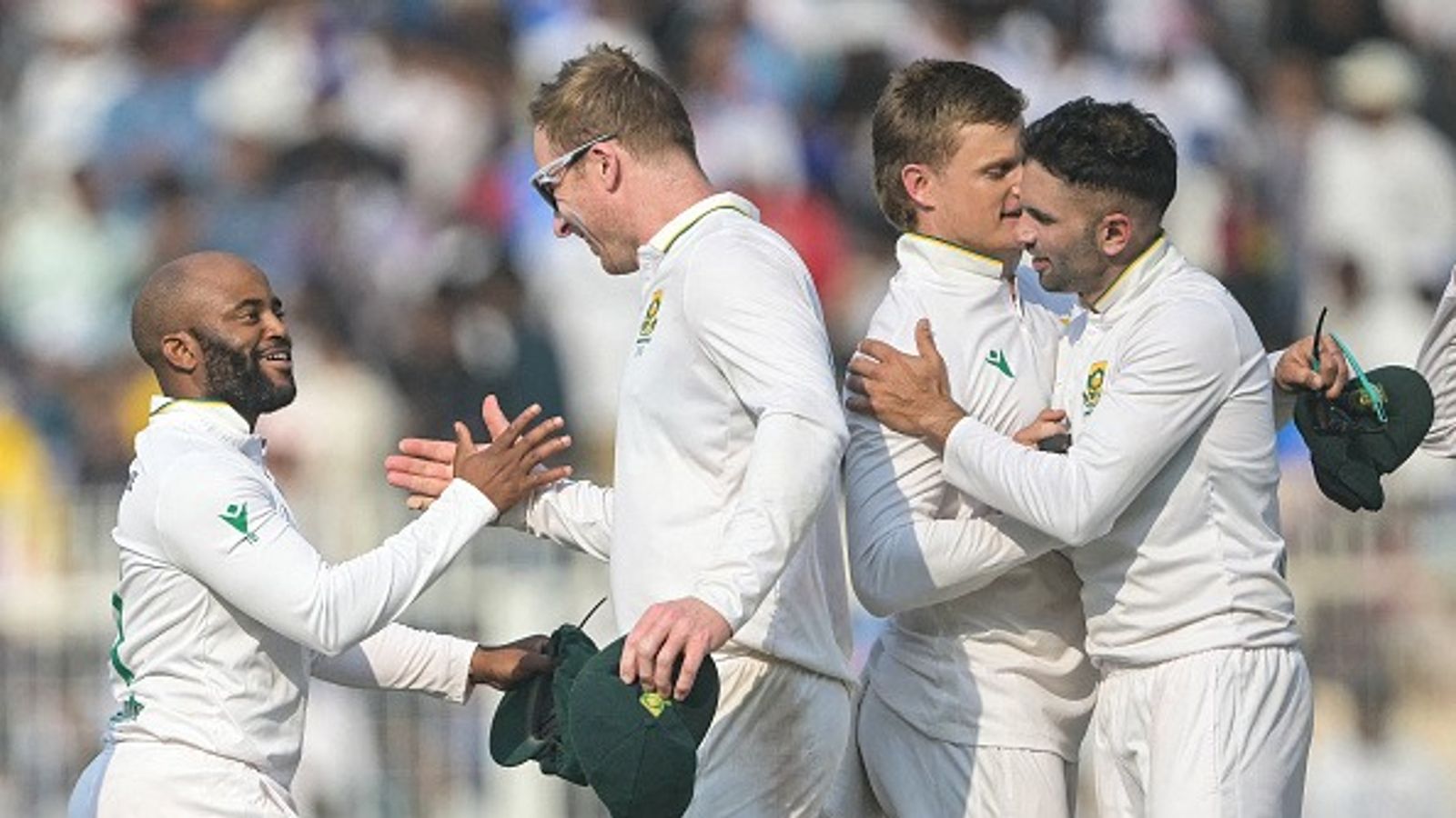 IND vs SA 2nd Test: Huge setback for South Africa as Simon Harmer suffered shoulder injury ahead of second Test against India IND vs SA 2nd Test: Huge setback for South Africa as Simon Harmer suffered shoulder injury ahead of second Test against India