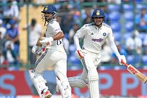 Shubman Gill to miss second Test? Star all-rounder with 1 Test ton and eight wickets joins India squad ahead of Guwahati Test SportsTak