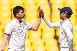 Ranji Trophy 2025-26: Darshan Nalkande's fiery spell puts Vidarbha on brink as Baroda collapse in tough run chase SportsTak