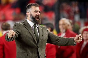 Jason Kelce calls out Eagles' struggling offense amid Jalen Hurts and Saquon Barkley slump SportsTak