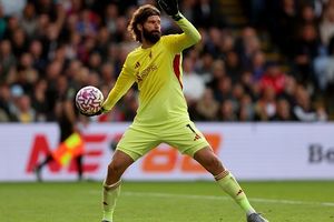 Liverpool star goalkeeper Alisson Becker returns to training after injury setback SportsTak