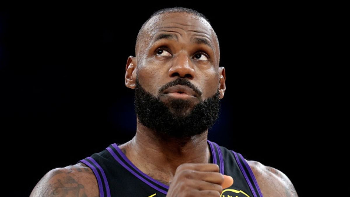 LeBron James creates historic record soon after 23rd season debut for Lakers