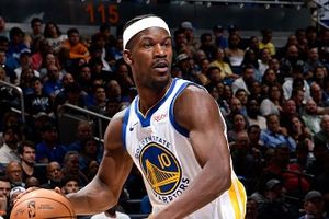 Jimmy Butler's Miami return sours as he snubs former teammates again SportsTak