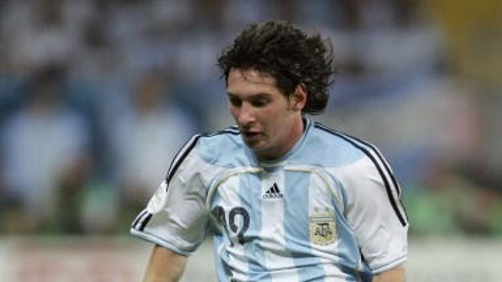 Jose Pekerman reveals how he prevented Lionel Messi from choosing Spain at U20 level Jose Pekerman reveals how he prevented Lionel Messi from choosing Spain at U20 level