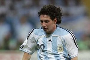 Jose Pekerman reveals how he prevented Lionel Messi from choosing Spain at U20 level SportsTak