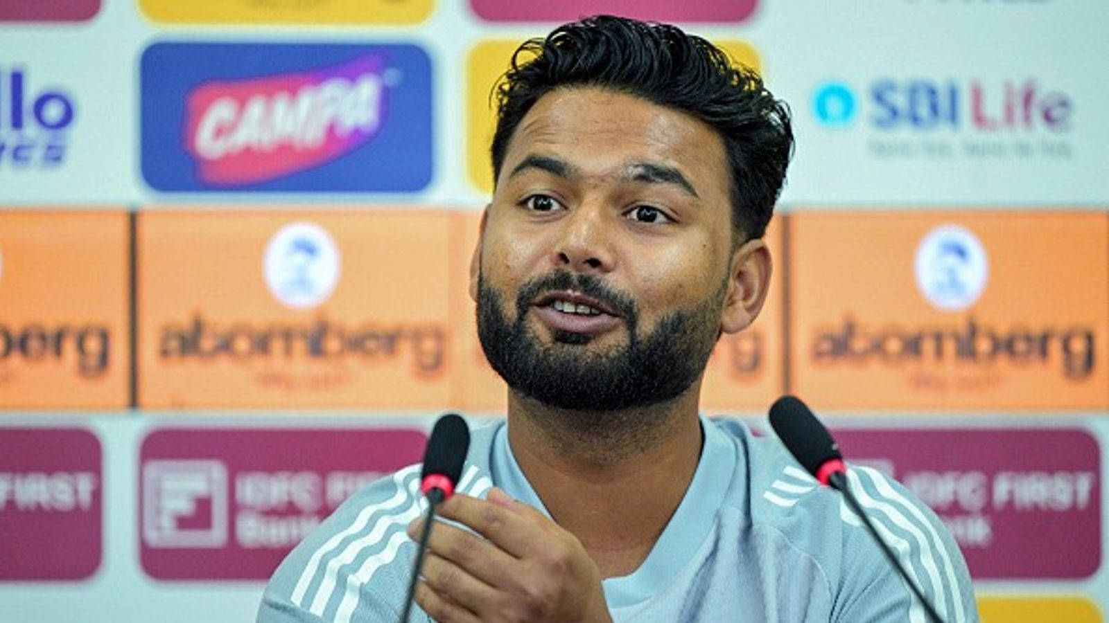 'Never easy to come in and fill...': Ricky Ponting's straightforward take on Rishabh Pant's captaincy after India 'lost a Test match a few days before' India's Rishabh Pant speaks during a press conference at the Barsapara Cricket Stadium in Guwahati on November 21, 2025