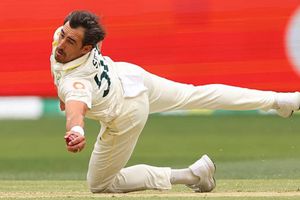 WATCH: Mitchell Starc's Ashes heroics continue, takes blinding one-handed catch to dismiss Zak Crawley for 2nd consecutive duck SportsTak