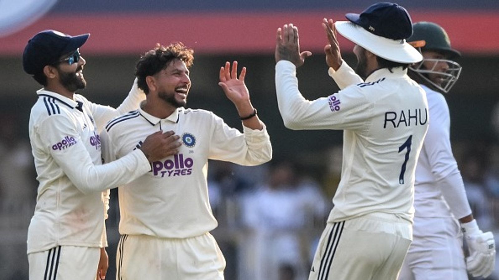 IND vs SA: Kuldeep Yadav's 3-fer rescues India after pacers' off day to leave South Africa at 247/6 on Day 1 of 2nd Test IND vs SA: Kuldeep Yadav's 3-fer rescues India after pacers' off day to leave South Africa at 247/6 on Day 1 of 2nd Test