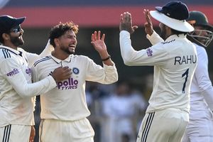 IND vs SA: Kuldeep Yadav's 3-fer rescues India after pacers' off day to leave South Africa at 247/6 on Day 1 of 2nd Test SportsTak