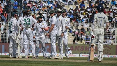 IND vs SA: Muthusamy’s brilliant 109 and Jansen’s near-ton stretch South Africa’s lead, India left with mountain to climb after Day 2 KL Rahul is caught out on day 2 of the 1st innings during the India vs South Africa test match at Eden Garden Cricket Ground in Kolkata, India, on November 15, 2025