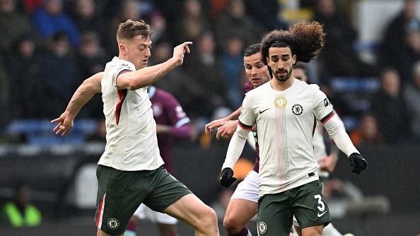 Liam Delap of Chelsea controls the ball during the Premier League match between Burnley and Chelsea at Turf Moor on November 22, 2025 in Burnley, England