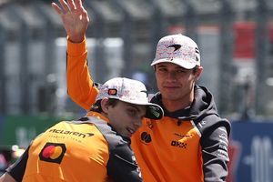 Former F1 champion shares three-word reaction to Lando Norris and Oscar Piastri's disqualification from Las Vegas GP SportsTak