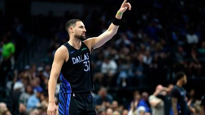 Klay Thompson fires back at Ja Morant, taking a brutal shot at his career SportsTak