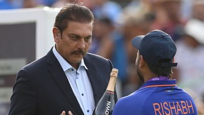 'Might have to even declare 80, 90, 100 runs behind and...': Ravi Shastri's suggestion to captain Rishabh Pant to force a win in Guwahati Rishabh Pant, Ravi Shastri
