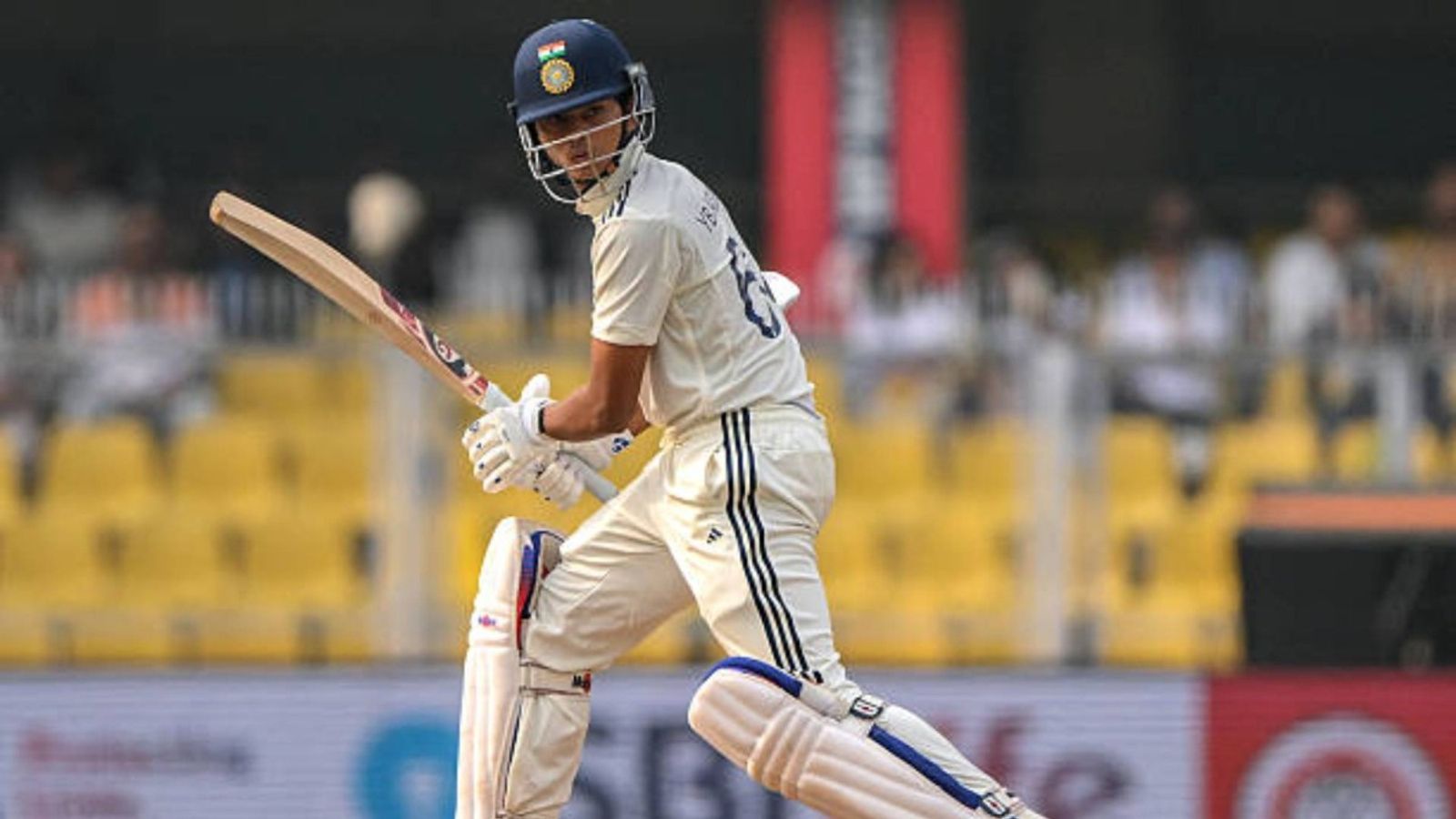 Yashasvi Jaiswal overtakes Usman Khawaja, Zak Crawley on elite list with robust fifty vs South Africa in 2nd Test Yashasvi Jaiswal overtakes Usman Khawaja, Zak Crawley on elite list with robust fifty vs South Africa in 2nd Test