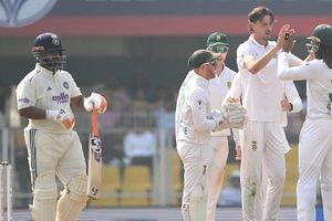 'Application, patience required in Test cricket were missing...': Ex-India head coach slams Rishabh Pant-led side after batting collapse in Guwahati Test SportsTak