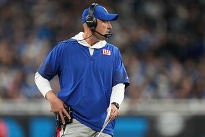 Giants' Mike Kafka justifies surprise decision to fire defensive coordinator Shane Bowen SportsTak