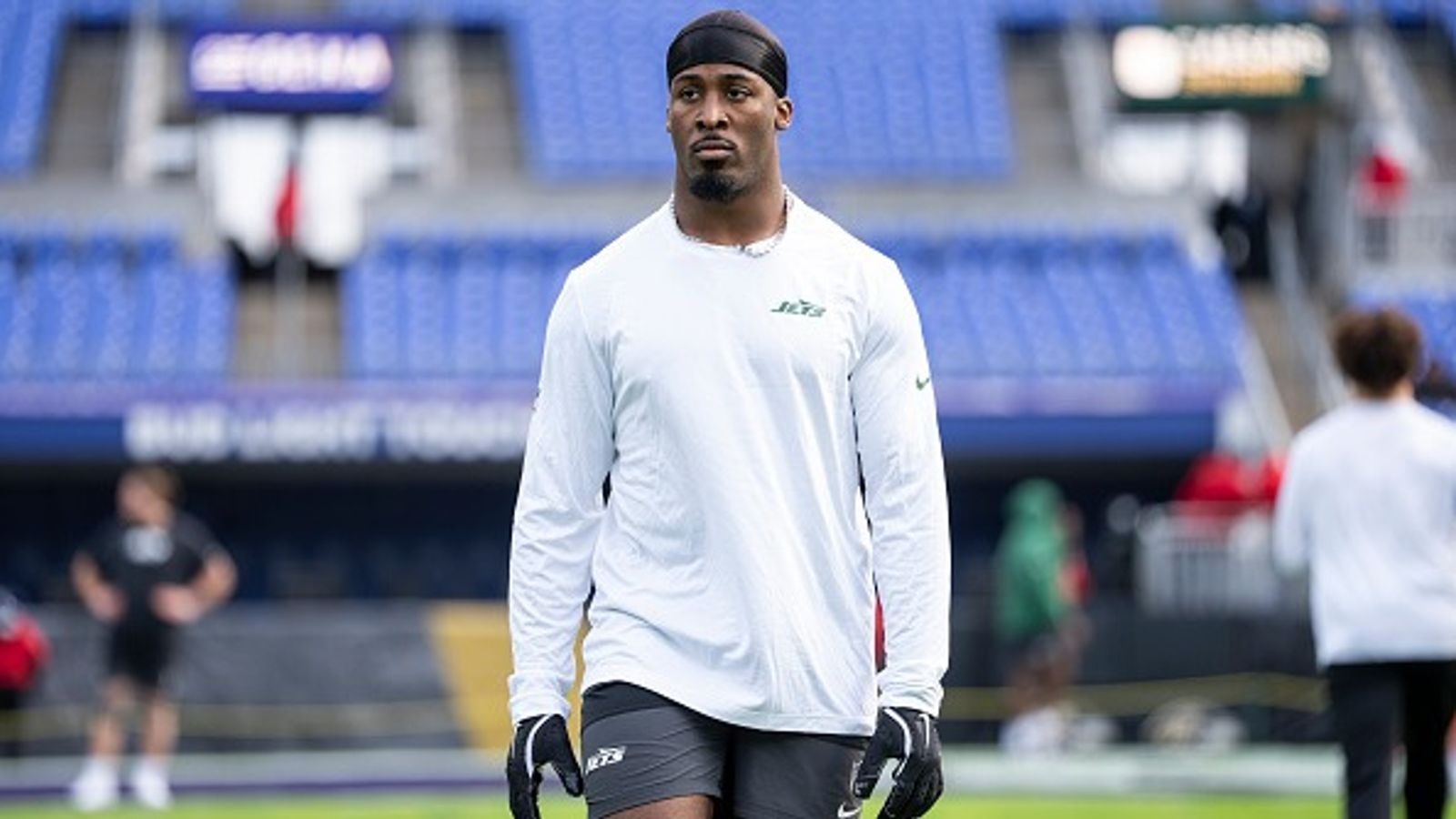 Breece Hall owns up to costly fumble after Jets fall 23-10 to Ravens Breece Hall in the frame.