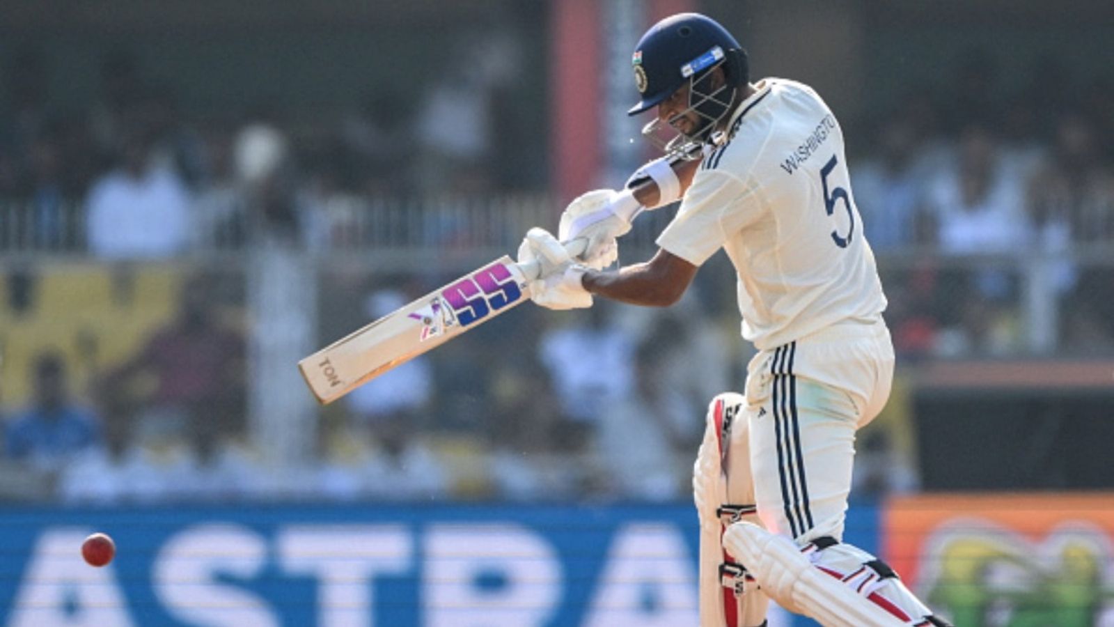 'I really want to be the cricketer who...': Washington Sundar opens up on getting demoted from no.3 to no.8 after Eden Gardens defeat India's Washington Sundar plays a shot during the third day of the second Test against South Africa at the Barsapara Cricket Stadium in Guwahati on November 24, 2025.