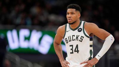 Is Giannis Antetokounmpo playing against Heat? Latest on Bucks star’s injury Giannis Antetokounmpo injury report