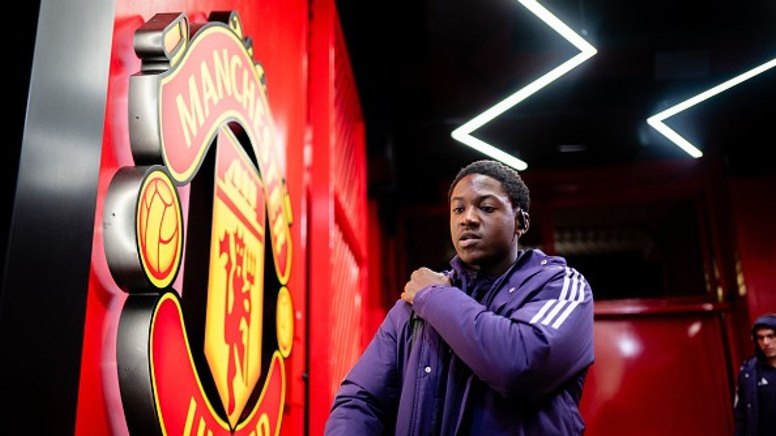 Juventus joins race to sign Manchester United's ignored midfielder, his name is... Juventus joins race to sign Manchester United's ignored midfielder, his name is...