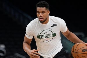 LeBron’s friend rges Lakers to trade Austin Reaves for 9-time All-Star SportsTak