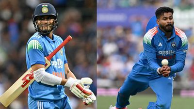 Morne Morkel drops massive injury updates on Shubman Gill and Shreyas Iyer, says 'I spoke to him two days ago...' India's Shubman Gill (L) and Shreyas Iyer in frame