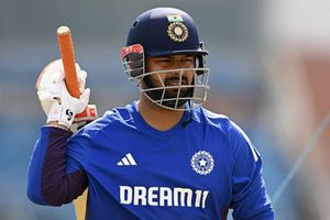 'He is good enough to...': KL Rahul ends suspense on Rishabh Pant's participation in South Africa ODIs SportsTak