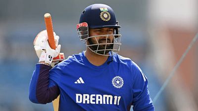 'He is good enough to...': KL Rahul ends suspense on Rishabh Pant's participation in South Africa ODIs SportsTak
