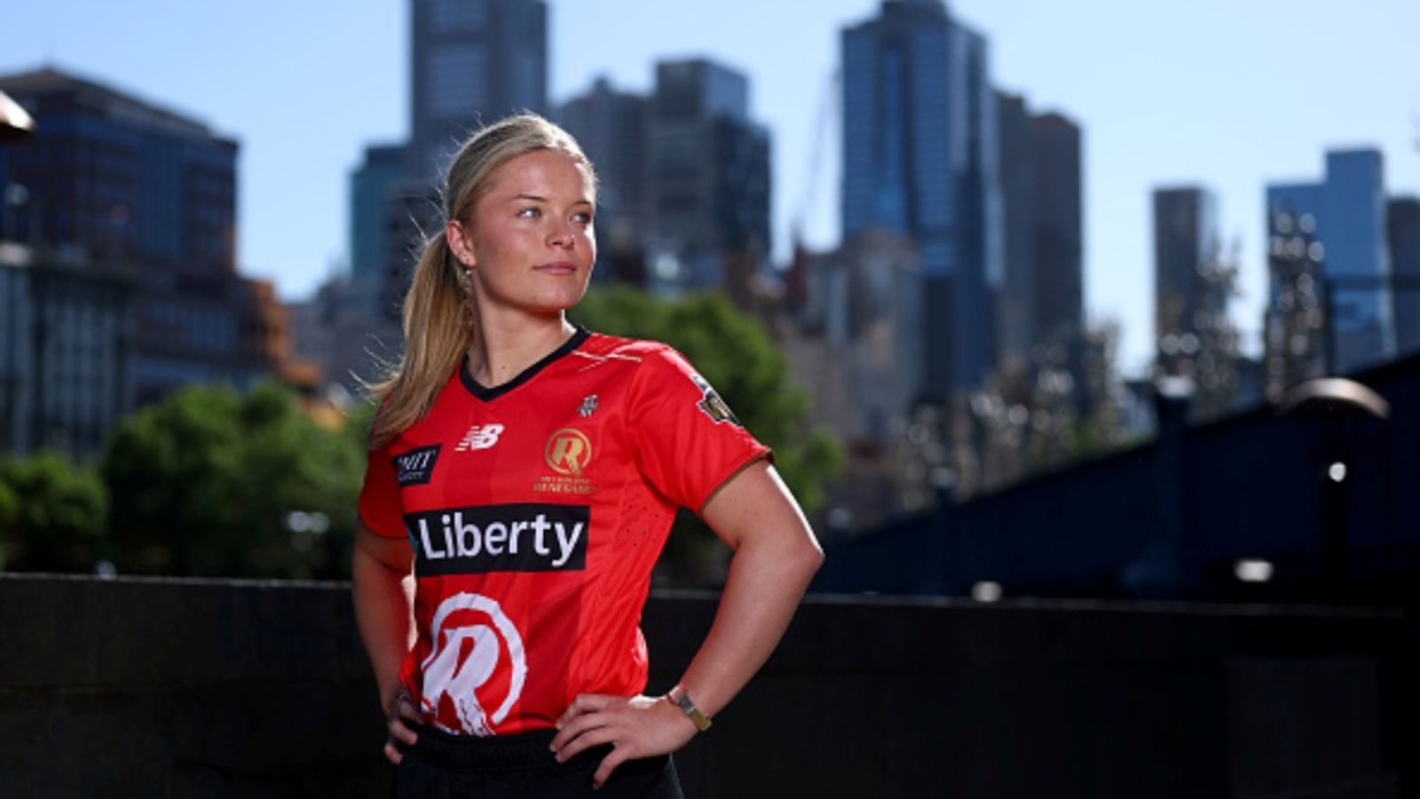 'I nearly had a heart attack when I saw it': Mumbai Indians' latest Australian recruit went to bed unpicked, woke up to 'crazy couple of messages' Milly Illingworth of the Renegades poses during the 2025/26 Big Bash Kit Launch on October 09, 2025 in Melbourne, Australia.