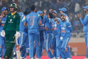 IND vs SA: India survive South Africa scare to notch 17-run win in 1st ODI after Virat Kohli-Kuldeep Yadav's heroics SportsTak