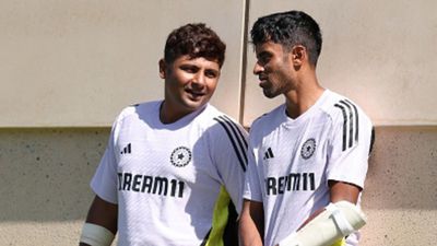 'The switch hits and reverse sweeps came into play': Abhimanyu Easwaran reveals how he replied to Abhishek Sharma's 148 with 130 in SMAT 2025 Sarfaraz Khan, Abhimanyu Easwaran